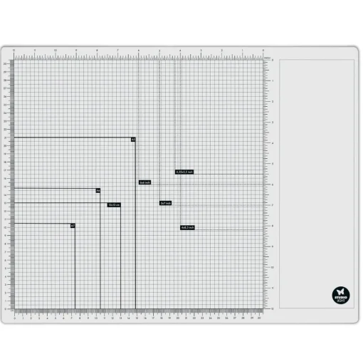 Magnetic Glass Mat Essentials Studio Light