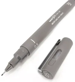 Rotulador Calibrado Pin Gris Claro Uni-Ball 0,5mm