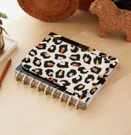 SUPER OFERTA **40%** Estuche Classic Modern Wild Happy Planner